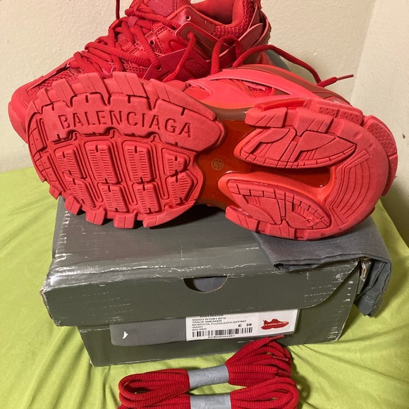 Balenciaga Low - Top Sneakers - Picture 11 of 13